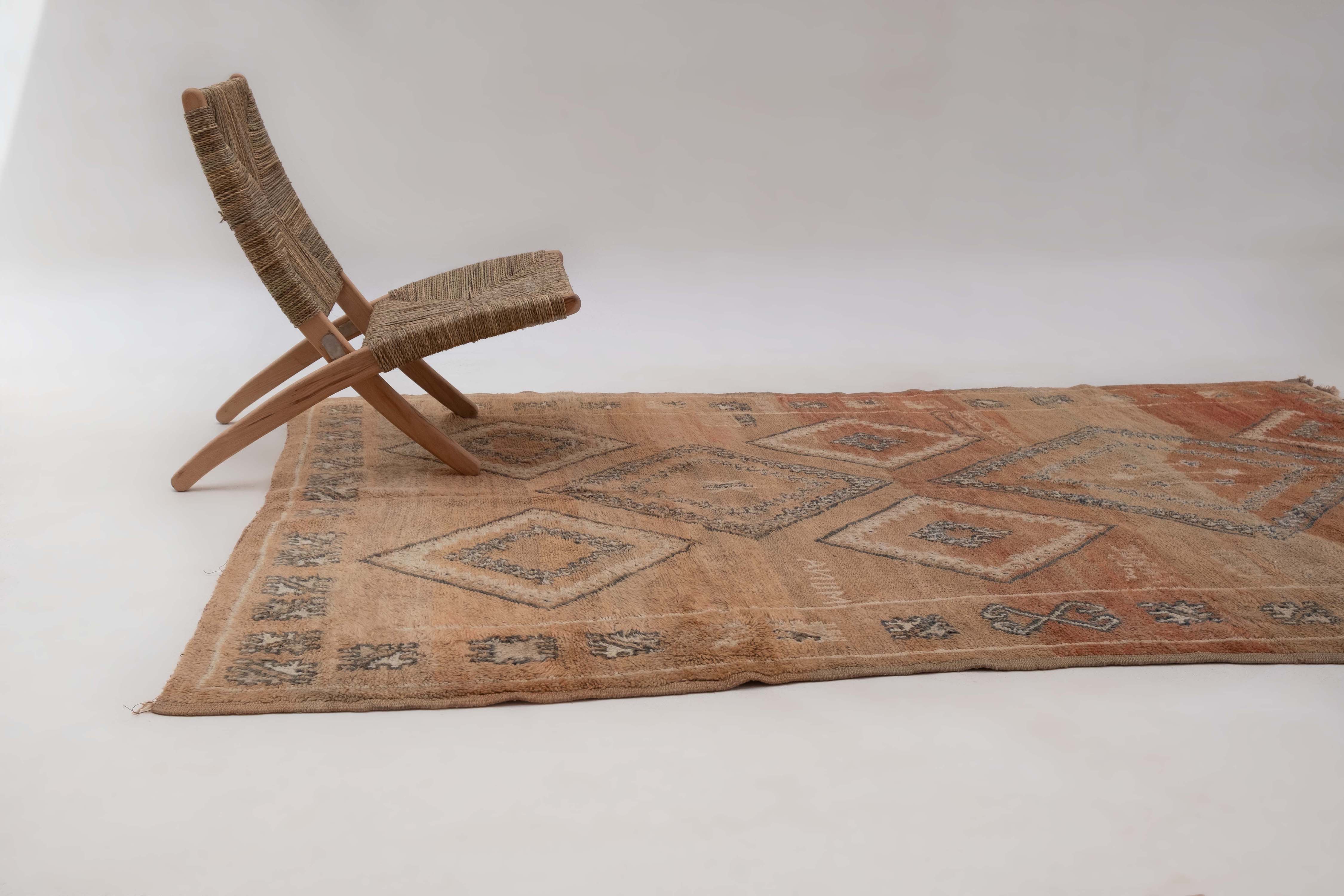 Town Rug Pattern Chair Making a Statement with Moroccan Rugs Bold Patterns and Colors for the ...